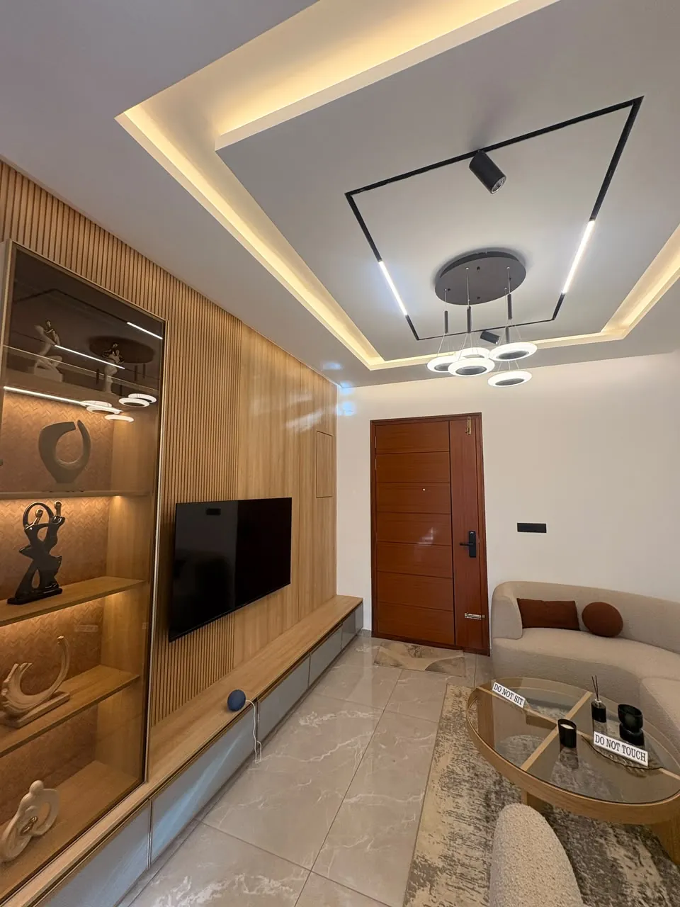 myhna-vistara-sample-flat-living-room-2